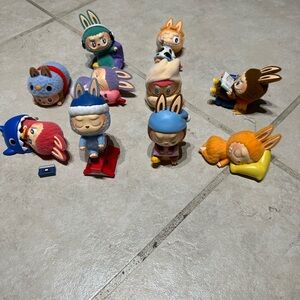 The Monsters 1 am Series Figures